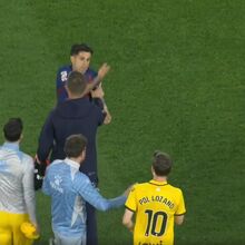 <![CDATA[ Lozano 'pegou-se' com Cancelo e atirou no final: «Todos viram o respeito que têm pelos colegas de profissão...» ]]>