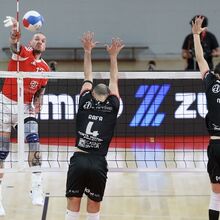 <![CDATA[ Leixões verga Benfica e empata meias-finais do playoff ]]>