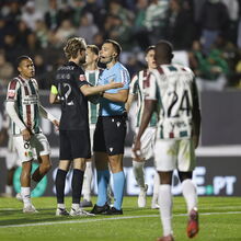 <![CDATA[ Ficaram penáltis por assinalar? Os casos do E. Amadora-Sporting ]]>