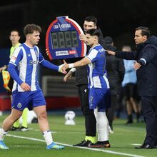 <![CDATA[ Pietuszewski saiu irritado do Estoril-FC Porto ]]>