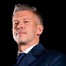 <![CDATA[ Péter Magyar consegue 