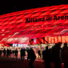 <![CDATA[ Vários fotógrafos ficaram feridos após celebrações no Bayern Munique-Real Madrid ]]>