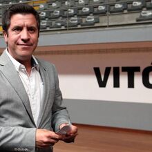 <![CDATA[ Júlio Vieira de Castro apresenta lista às eleições do V. Guimarães ]]>