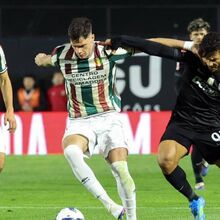 <![CDATA[ Sporting paga mais de 5 mil euros por atraso da equipa e comportamento do público na Reboleira ]]>