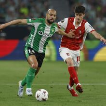 <![CDATA[ Triunfo épico do Sp. Braga em Sevilha marcado por... três pedidos de evacuação ]]>