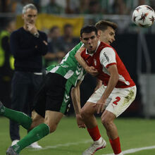 <![CDATA[ Diego Llorente irónico com árbitro do Betis-Sp. Braga: «Dou-lhe os parabéns...» ]]>