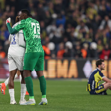 <![CDATA[ Talisca e Aktürkoglu marcam mas Fenerbahçe cede empate em casa no último lance ]]>