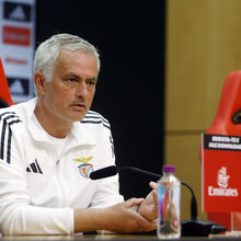 <![CDATA[ Em direto: siga a antevisão de José Mourinho ao dérbi com o Sporting    ]]>