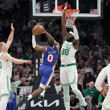 <![CDATA[ Faltas não travam Neemias Queta: português marca 13 pontos no atropelo dos Celtics aos Sixers ]]>