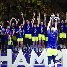 <![CDATA[ Fenerbahçe derrota Galatasaray e conquista Euroliga feminina de basquetebol  ]]>