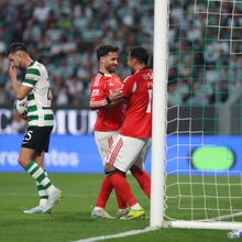 <![CDATA[ A crónica do Sporting-Benfica, 1-2: Um golpe de asa para vencer o dérbi ]]>