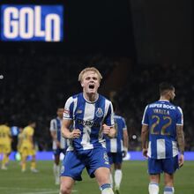 <![CDATA[ A crónica do FC Porto-Tondela, 2-0: Rafa abriu a porta, Veiga atravessou-a   ]]>