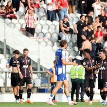 <![CDATA[ A crónica do FC Porto B-Leixões, 0-3: especialistas do Mar afundam dragão apático ]]>