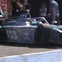 <![CDATA[ Dos 0 aos 100 km/h em 1.8 seg. e 335 km/h de velocidade máxima: novos Fórmula E impressionam até no barulho ]]>