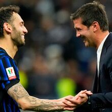 <![CDATA[ Inter não verga: Çalhanoglu é intransferível ]]>