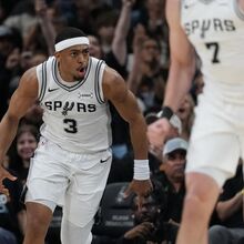 <![CDATA[ Keldon Johnson (San Antonio Spurs) vence o prémio de Melhor Sexto Homem da NBA 2025/26 ]]>