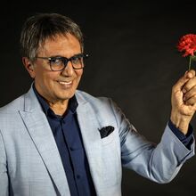 <![CDATA[ Fernando Pereira matou a fome aos militares de Abril: «Eles pediam cigarros e sanduíches» ]]>