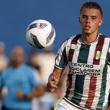 <![CDATA[ Luan Patrick candidato ao onze no eixo defensivo frente ao FC Porto ]]>