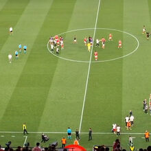 <![CDATA[ Lukebakio irritado após ser substituído no Benfica-Moreirense: foi ainda o último a deixar o banco após o apito final ]]>