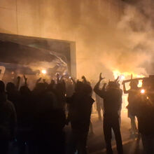 <![CDATA[ 'Cheira' a título no Dragão: centenas de adeptos do FC Porto receberam a equipa de forma eufórica ]]>