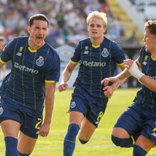 <![CDATA[ A crónica do E. Amadora-FC Porto, 1-2: entrar com tudo para sair a sofrer ]]>