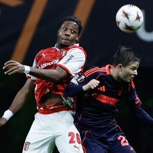 <![CDATA[ Em dúvida para o Friburgo: fator Arrey-Mbi baralha a defesa ]]>