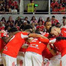 <![CDATA[ «A verdadeira força de uma equipa é esta...»: Benfica mostra bastidores da conquista da Taça de Portugal de futsal ]]>