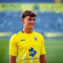 <![CDATA[ Mateo Flores ganha continuidade ]]>