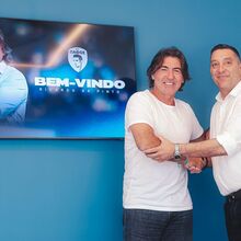 <![CDATA[ Pafos de Sá Pinto vence Apoel na última jornada no Chipre  ]]>