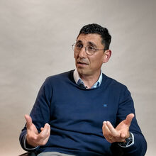 <![CDATA[ «Sempre fui um estudante que jogava à bola»: como João Tomás passou de jogador a doutor   ]]>