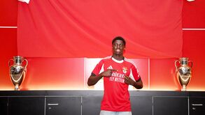 Banjaqui renova com o Benfica até 2031 e compara-se a Cancelo