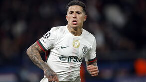 Enzo Fernández castigado pelo Chelsea