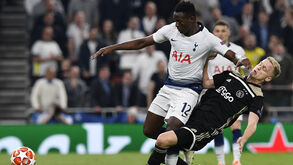 Victor Wanyama ao serviço do Tottenham