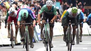 Iúri Leitão (à direita) lançou o sprint a 500 metros da meta