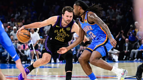 Luka Doncic falha os últimos cinco jogos da fase regular dos Lakers.
