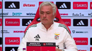 Mourinho e a publicação do Benfica após o Sporting-Santa Clara: «Num mundo de puxa-sacos...»
