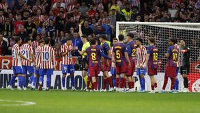 Duelo entre At. Madrid e Barcelona ficou marcado por muita polémica