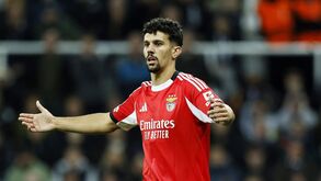 Central tem sido uma presença habitual na equipa titular de Mourinho, mas nos próximos dois jogos vai ficar de fora 