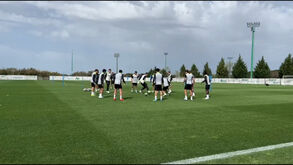 Boa disposição no treino do Sporting antes do jogo com o Arsenal: veja as imagens