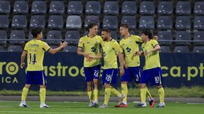 Jogadores do Arouca celebram golo contra o Estoril