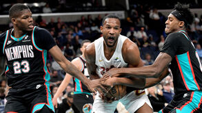 Memphis Grizzlies igualaram, frente aos Cleveland Cavaliers, o recorde de maior número de triplos num jogo da NBA