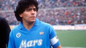 Maradona antes de um jogo do Nápoles