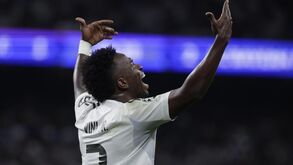 Van der Vaart critica Vinícius Júnior