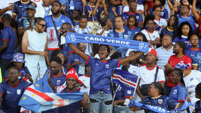 Adeptos da seleção de Cabo Verde fazem a festa nas bancadas