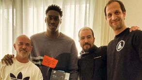 Samu faz curso de DJ