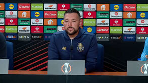 Farioli usa apenas duas frases para analisar lance polémico entre Zaidu e Gustavo Sá no FC Porto-Famalicão