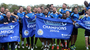 Leicester celebra título de campeão da Premier 2015/16