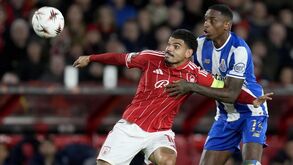 Dragões enfrentaram o Nott. Forest na fase da liga da atual edição da Liga Europa (0-2)