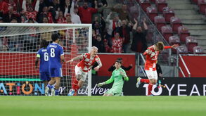 O Mainz resolveu cedo frente ao Estrasburgo (2-0)