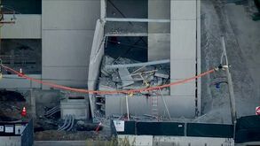 Teto de parque de estacionamento em construção desaba em Filadélfia 